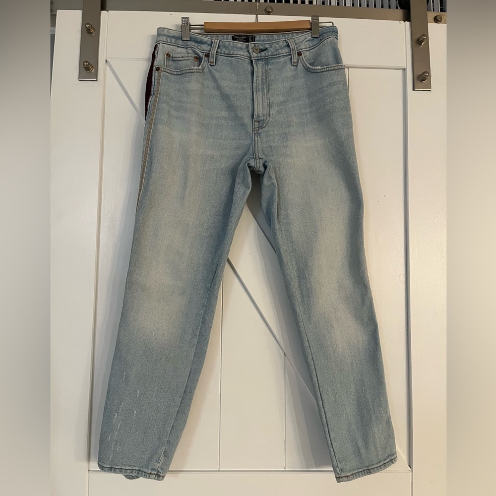 Abercrombie & Fitch Women’s Light Wash Straight crop Jeans with velour stripes